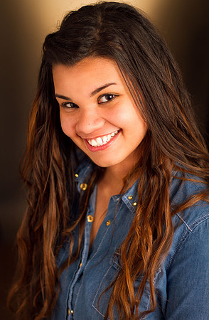 Thea_SeniorHeadshot