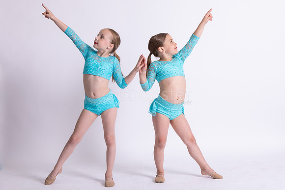 PetiteCompanySDT (1 of 3)